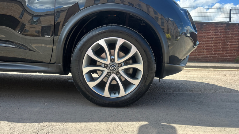 Nissan Juke 1.6 [112] Tekna 5dr CVT [Bose] Petrol Hatchback
